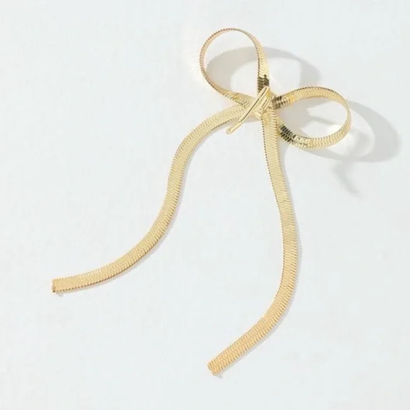 Metal Bow Hair Accessory